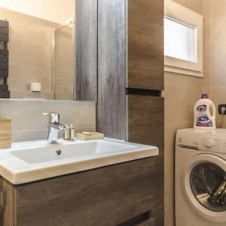 Ca' Di Leo, Private Terrace In Historical Center Apartamento Bolonha