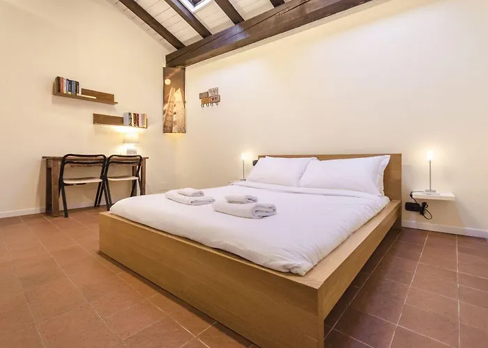 Ca' Di Leo, Private Terrace In Historical Center شقة